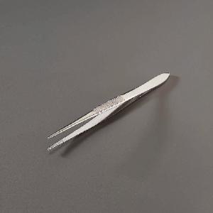 Broad Tip  Dissecting Forceps