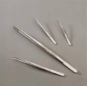 Broad Tip  Dissecting Forceps